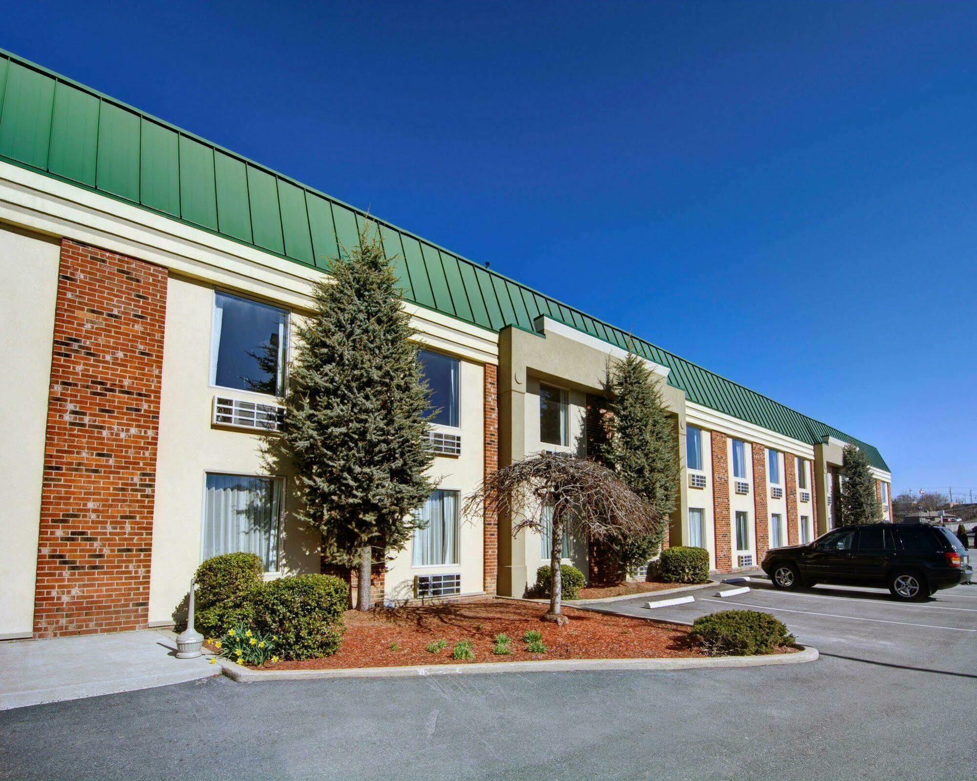 Clarion Pointe Beckley Hotell Exteriör bild
